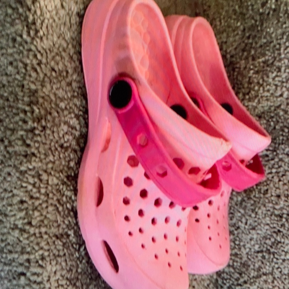 Joybees pink shoes